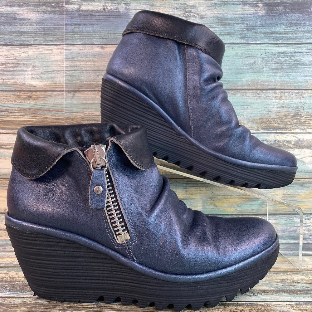 Fly London Yoxi Womens Ankle Bootie Size 8.5-9 Blue Leather Wedge Heel Zip Up - Picture 1 of 12
